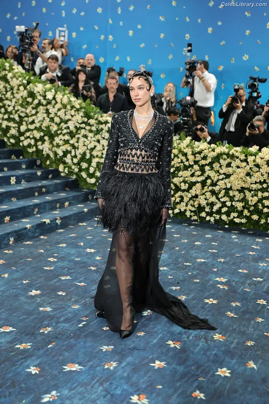 Dua Lipa photo 14 of 7804