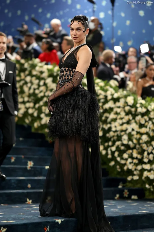 Dua Lipa photo 13 of 7804