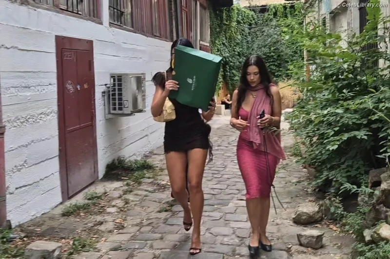Dua Lipa photo 4 of 7804