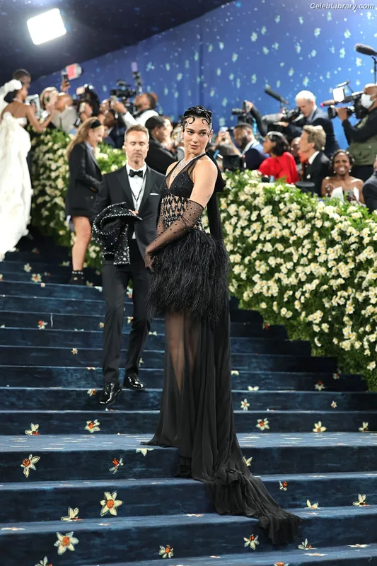 Dua Lipa photo 21 of 7804