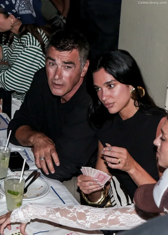 Dua Lipa photo 18 of 7804