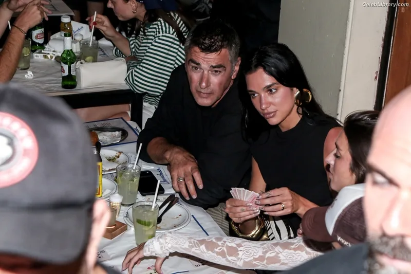 Dua Lipa photo 15 of 7804