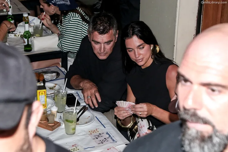 Dua Lipa photo 9 of 7804