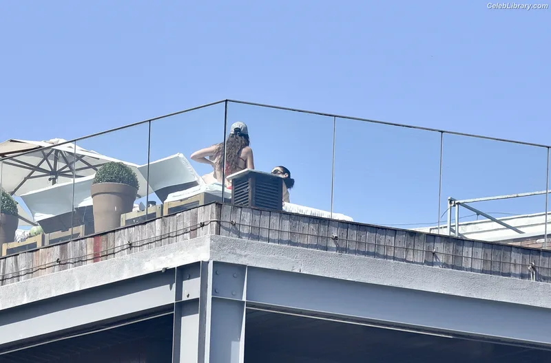 Dua Lipa photo 10 of 7804