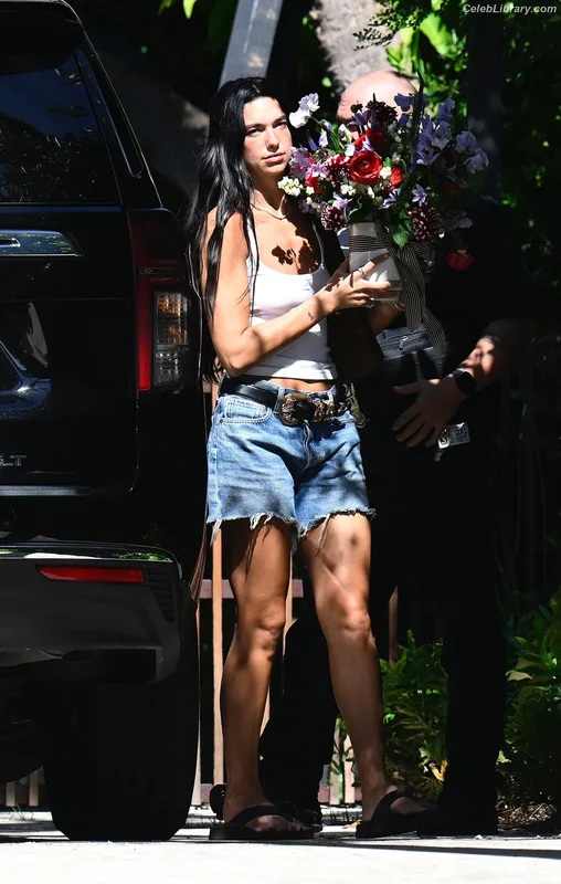 Dua Lipa photo 12 of 7804