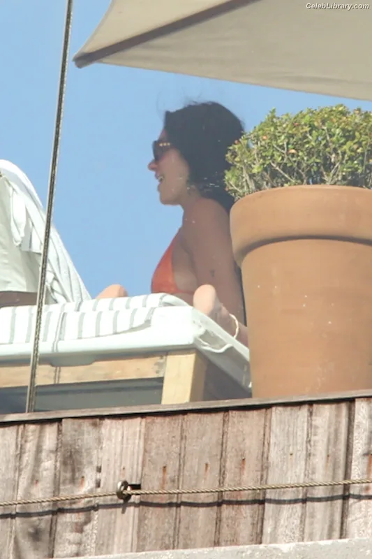 Dua Lipa photo 14 of 7804