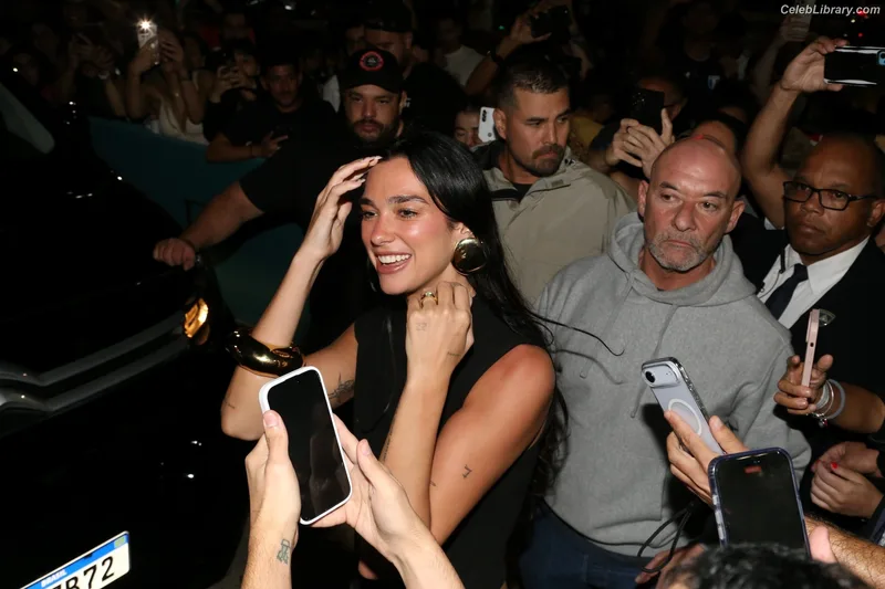 Dua Lipa photo 21 of 7804