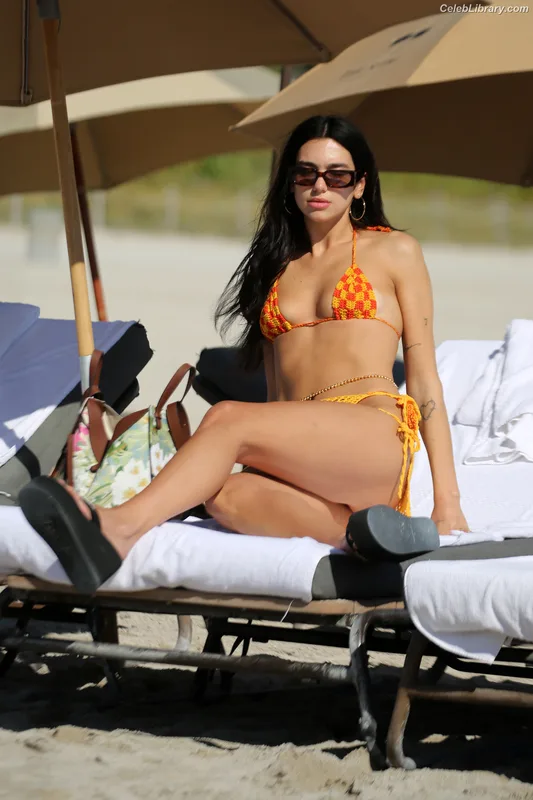 Dua Lipa photo 14 of 7804