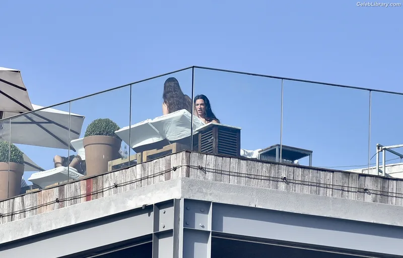 Dua Lipa photo 3 of 7804