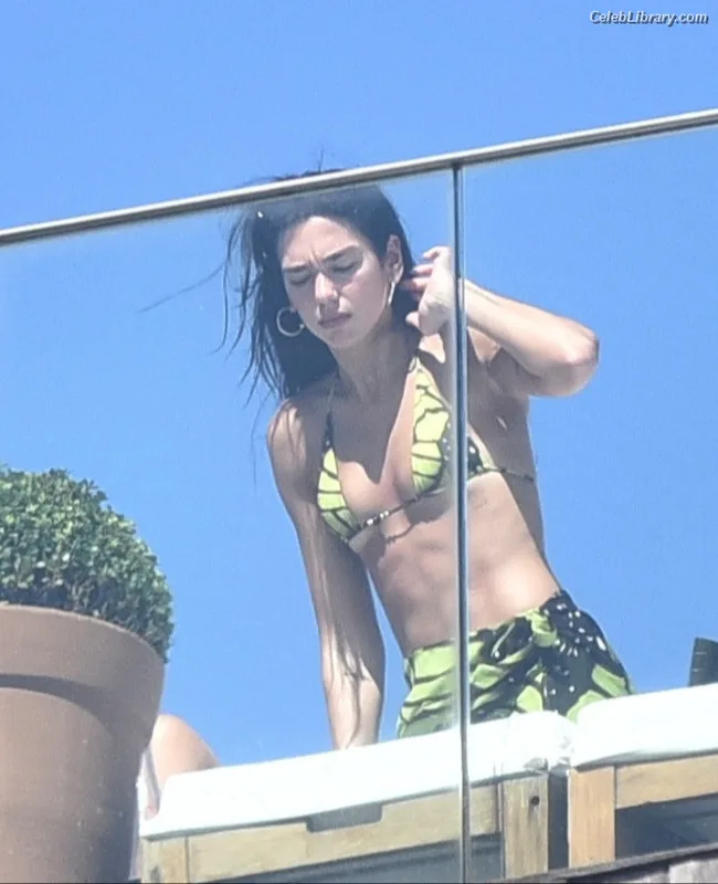 Dua Lipa photo 9 of 7804