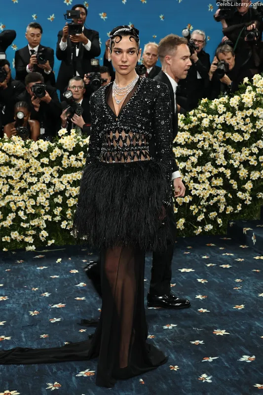 Dua Lipa photo 17 of 7804