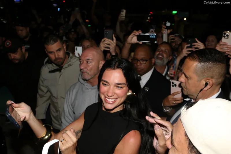 Dua Lipa photo 4 of 7804