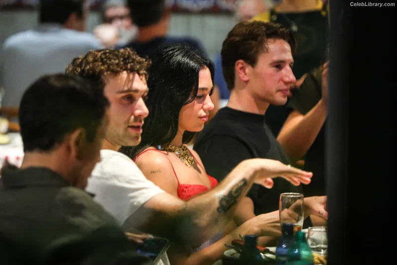 Dua Lipa photo 11 of 7804