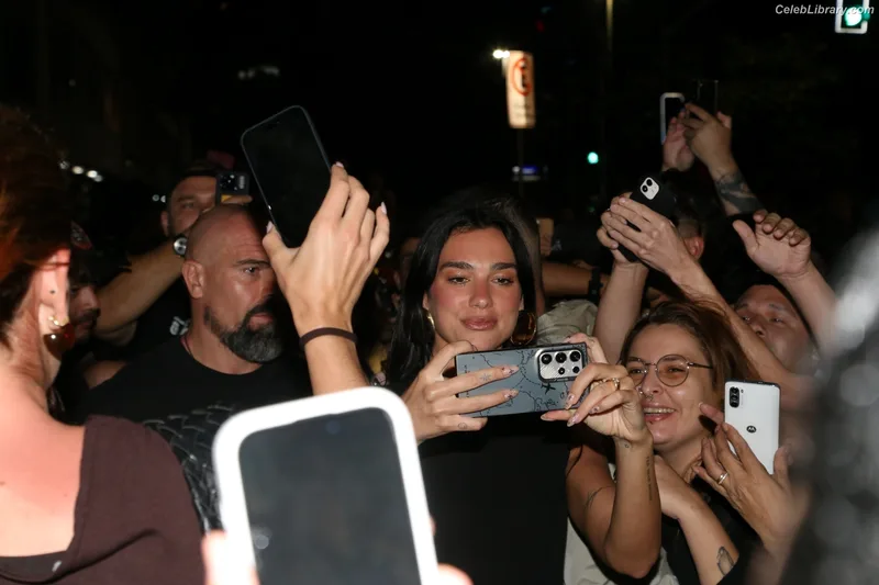 Dua Lipa photo 14 of 7804