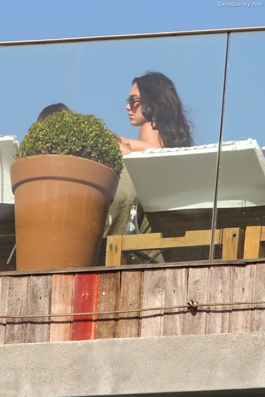 Dua Lipa photo 16 of 7804