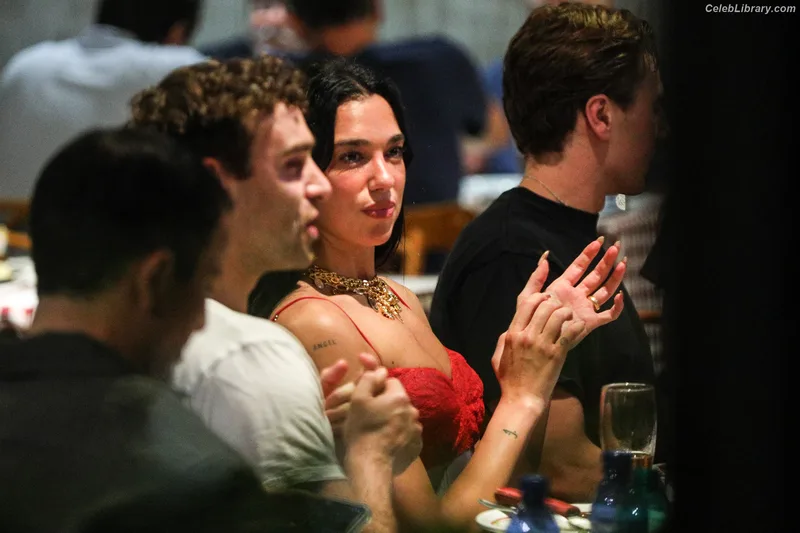 Dua Lipa photo 22 of 7804