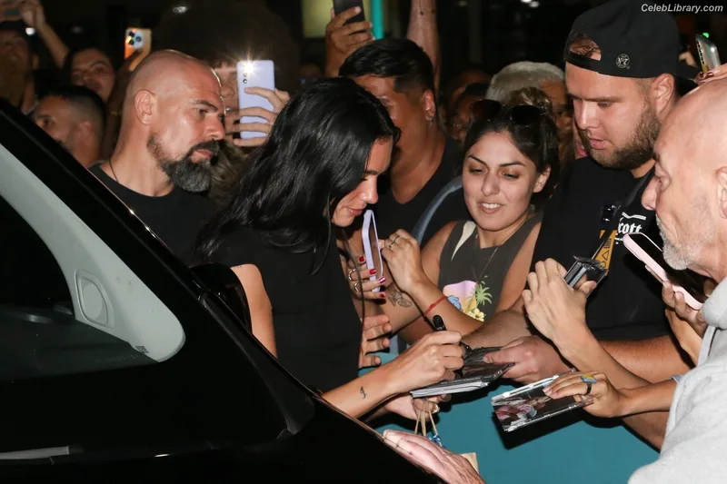 Dua Lipa photo 5 of 7804