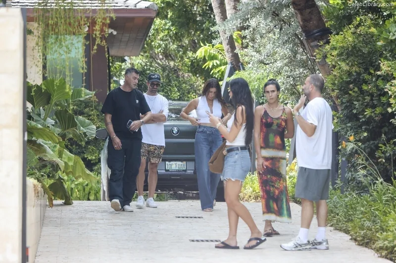 Dua Lipa photo 3 of 7804