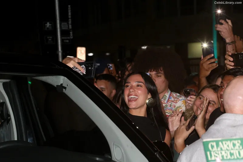 Dua Lipa photo 7 of 7804
