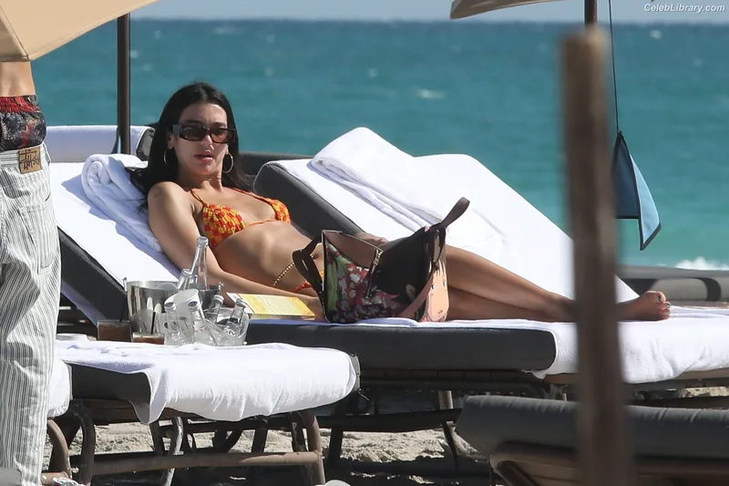 Dua Lipa photo 12 of 7804