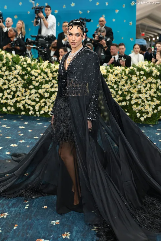 Dua Lipa photo 12 of 7804