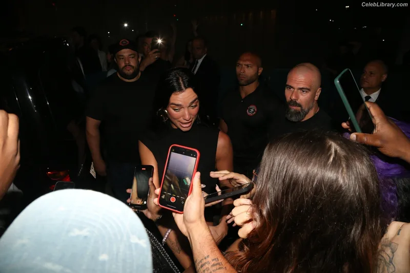 Dua Lipa photo 16 of 7804
