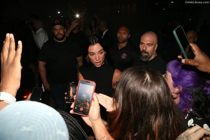 Dua Lipa photo 23 of 7804