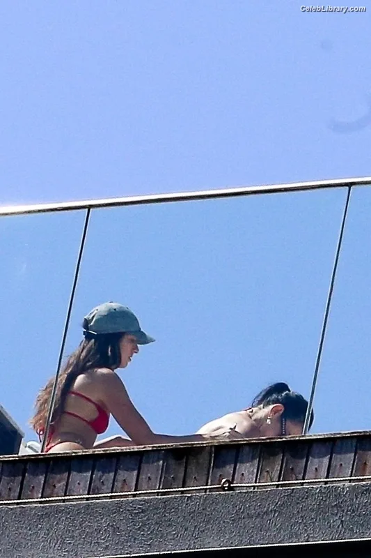 Dua Lipa photo 21 of 7804