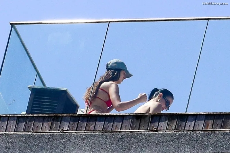 Dua Lipa photo 18 of 7804