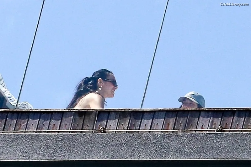 Dua Lipa photo 21 of 7804