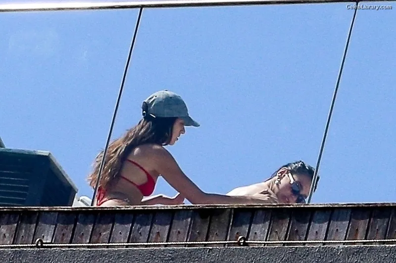 Dua Lipa photo 5 of 7804
