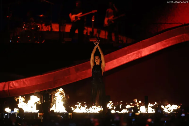 Dua Lipa photo 3 of 7804
