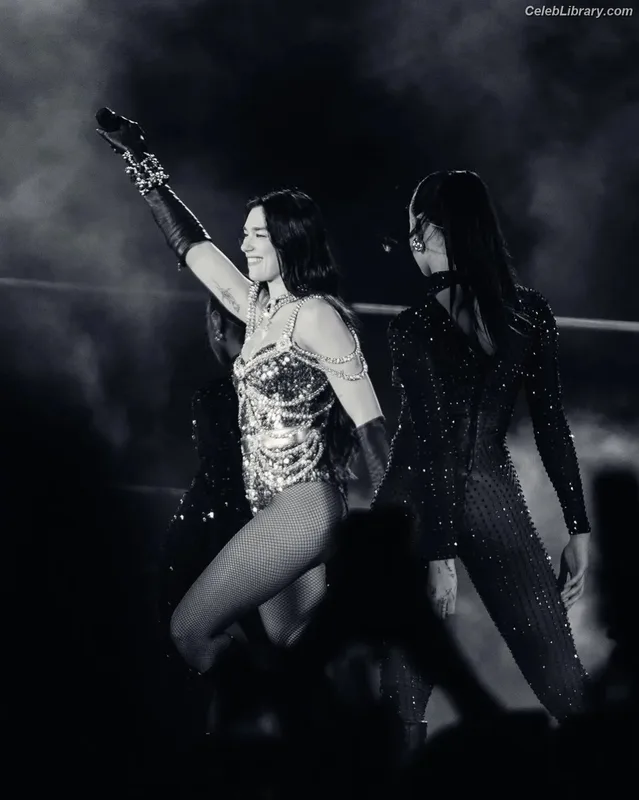 Dua Lipa photo 7 of 7804