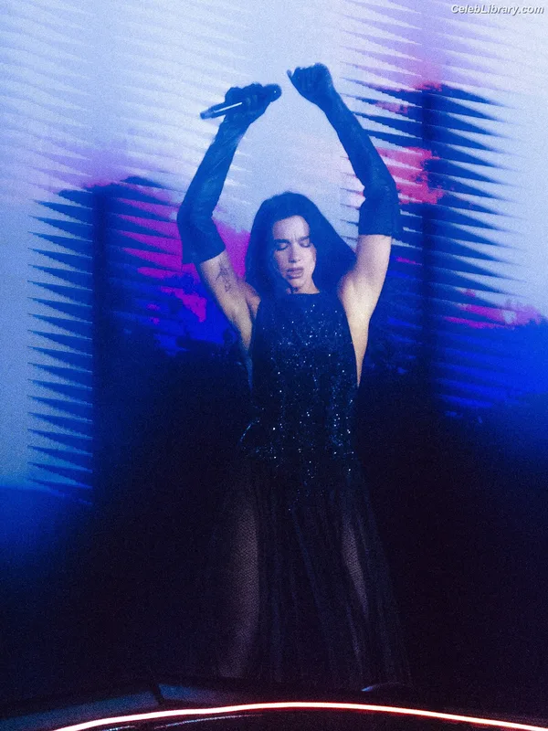 Dua Lipa photo 12 of 7804