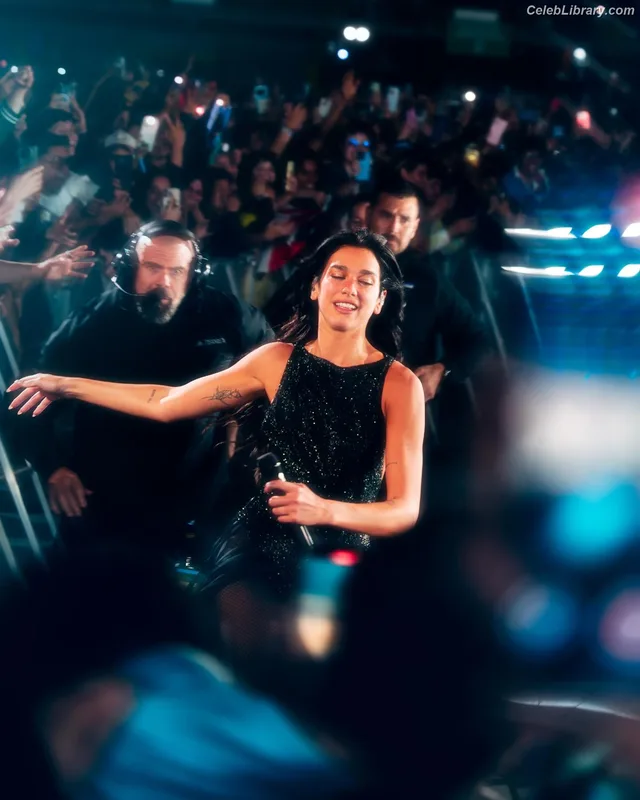 Dua Lipa photo 5 of 7804