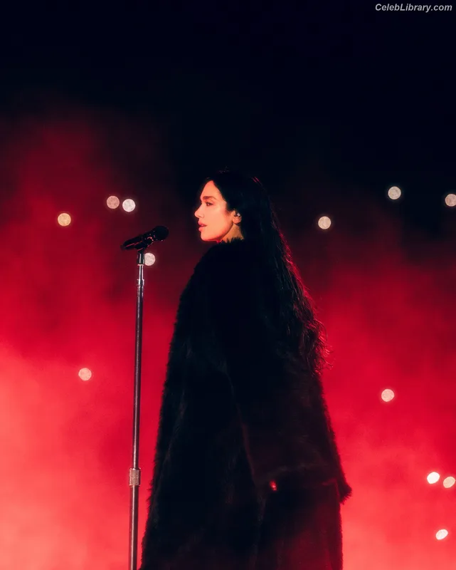Dua Lipa photo 9 of 7804