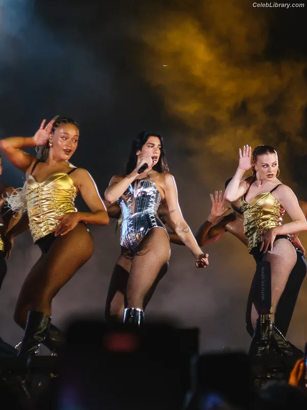 Dua Lipa photo 22 of 7804