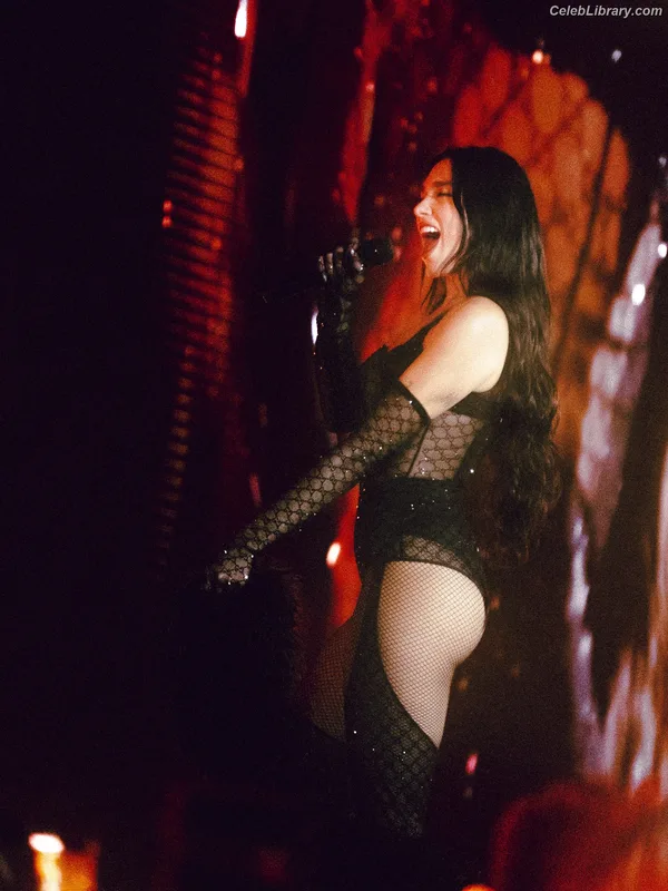 Dua Lipa photo 15 of 7804