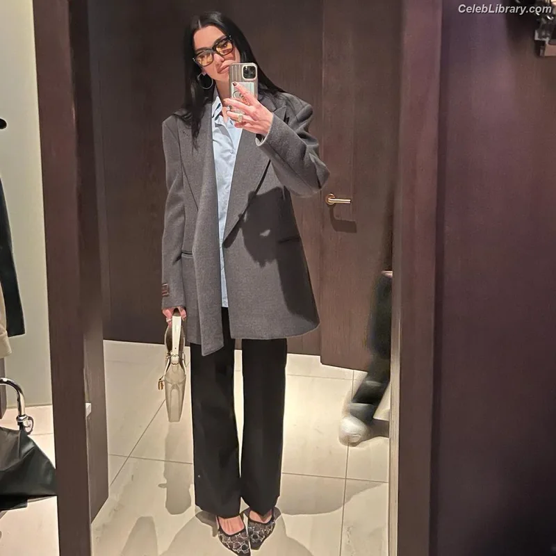 Dua Lipa photo 20 of 7804