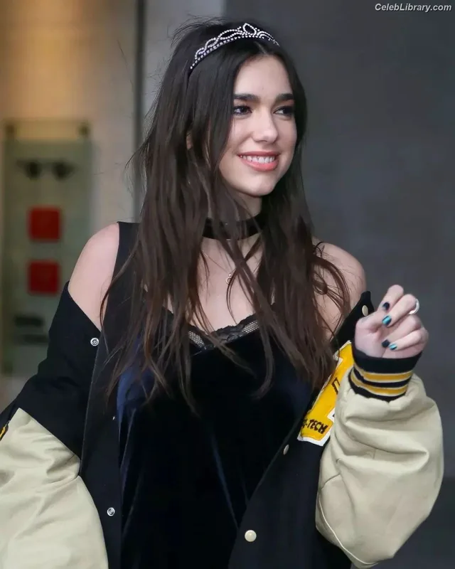Dua Lipa photo 3 of 7804