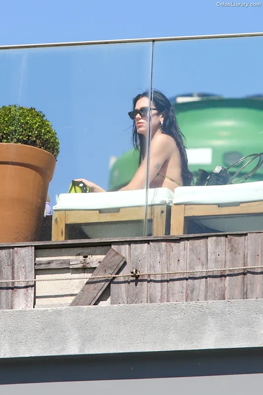 Dua Lipa photo 21 of 7804