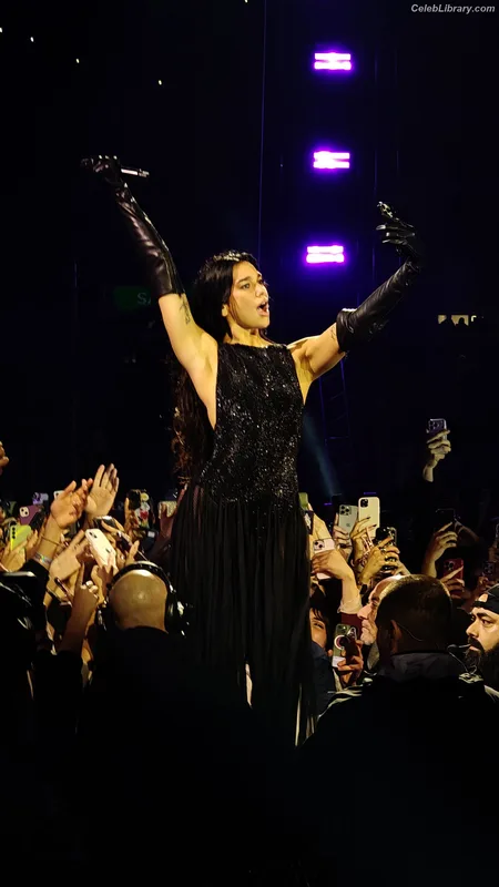 Dua Lipa photo 21 of 7804