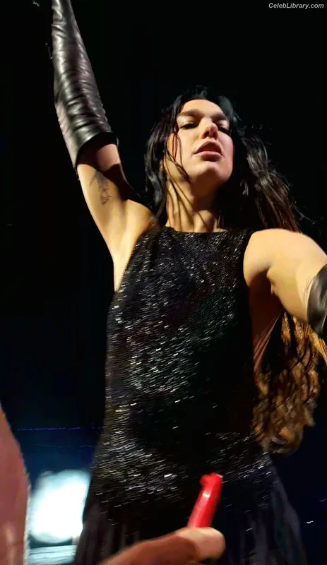 Dua Lipa photo 3 of 7804