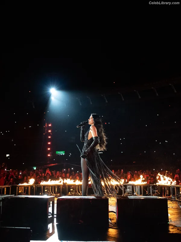 Dua Lipa photo 10 of 7804