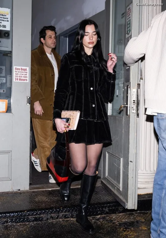 Dua Lipa photo 9 of 7804
