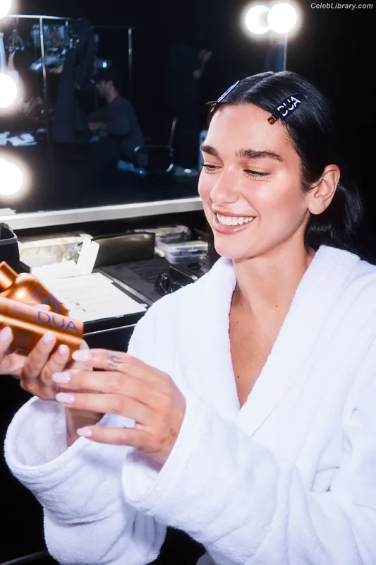Dua Lipa photo 23 of 7804