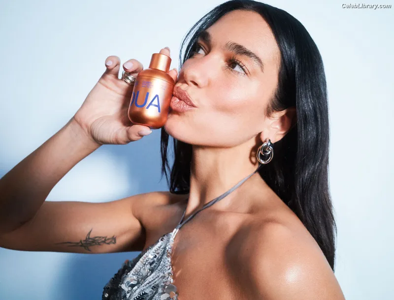 Dua Lipa photo 11 of 7804
