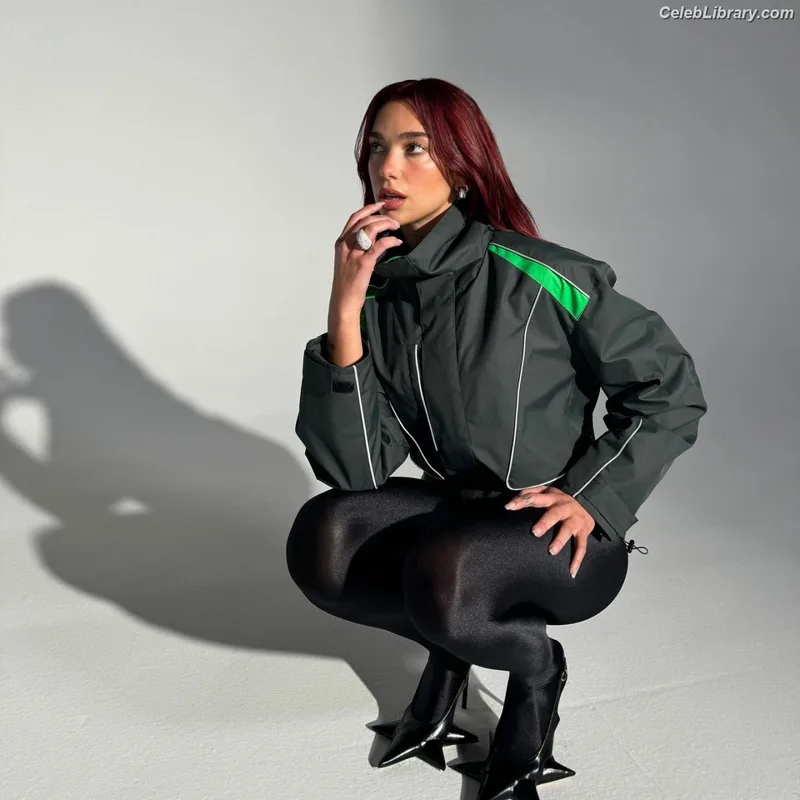 Dua Lipa photo 6 of 7804