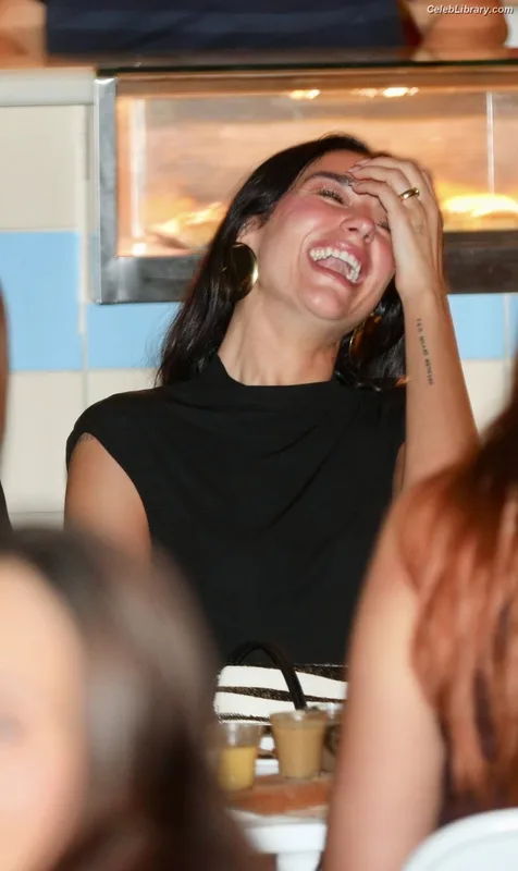 Dua Lipa photo 8 of 7804
