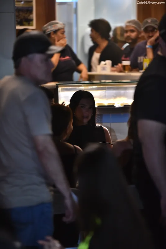 Dua Lipa photo 7 of 7804